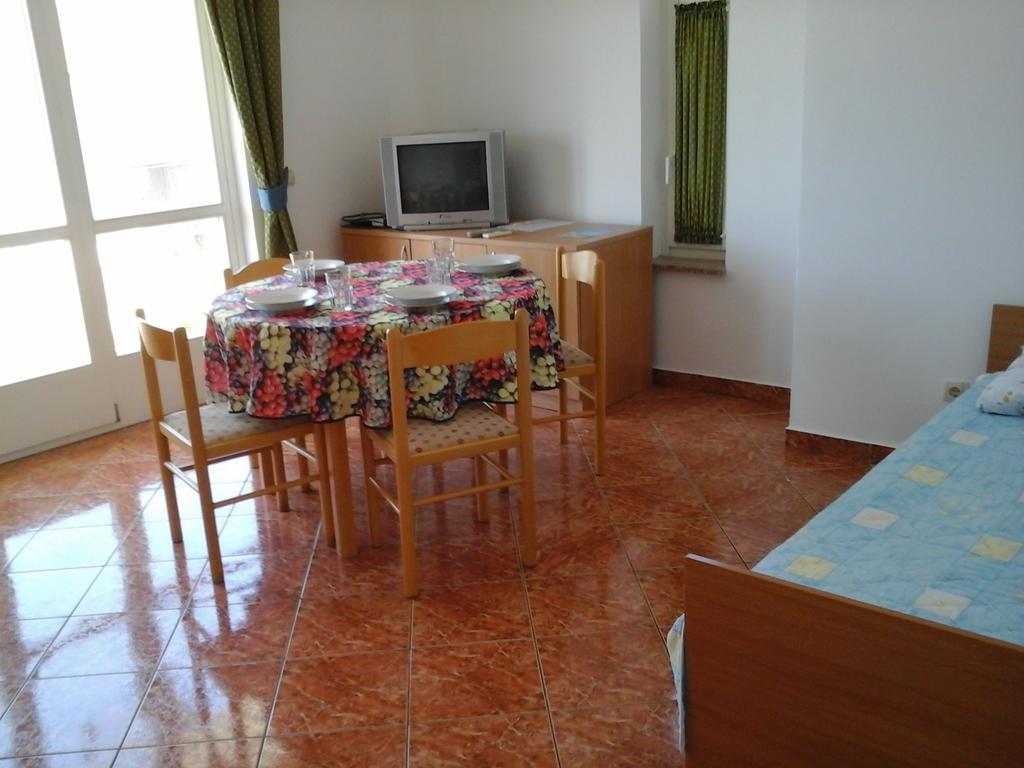 Cosmic Gate Apartments (Adults Only) Novalja Exterior foto