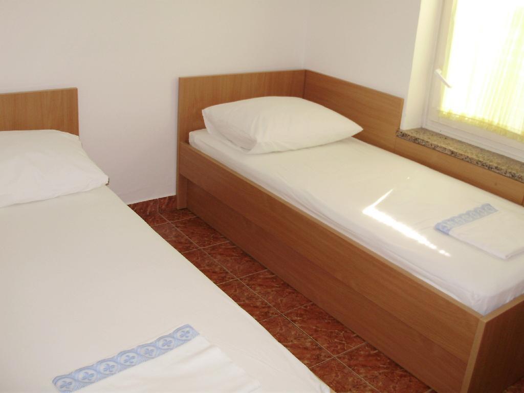Cosmic Gate Apartments (Adults Only) Novalja Exterior foto