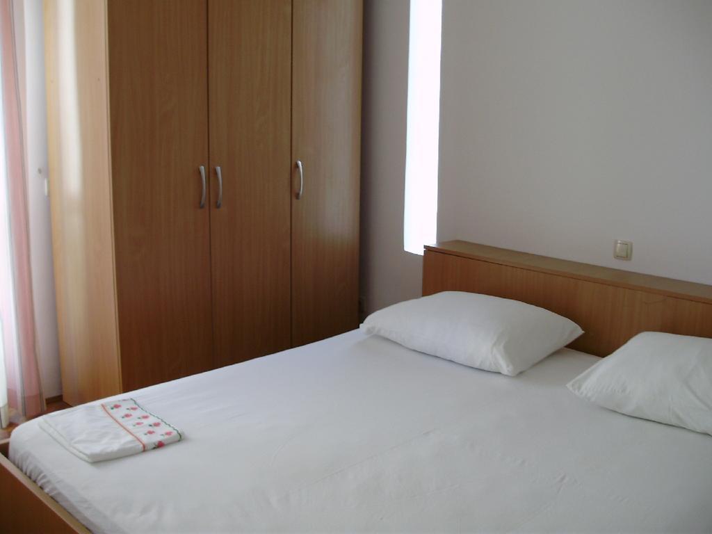 Cosmic Gate Apartments (Adults Only) Novalja Exterior foto